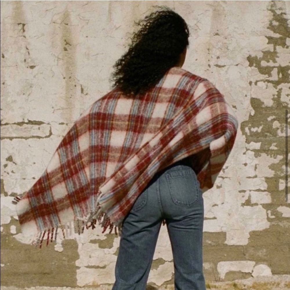 Doen Ember Wrap Poncho In Greenwhich Plaid One Size - Picture 4 of 7